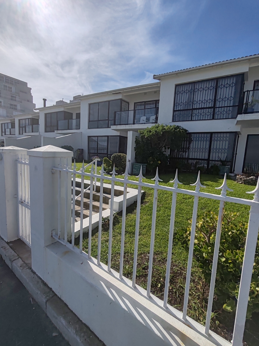 2 Bedroom Property for Sale in Beachfront Western Cape